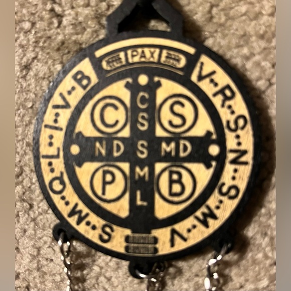 St Benedict Home Protection Door Hanger with Bells - Picture 5 of 5